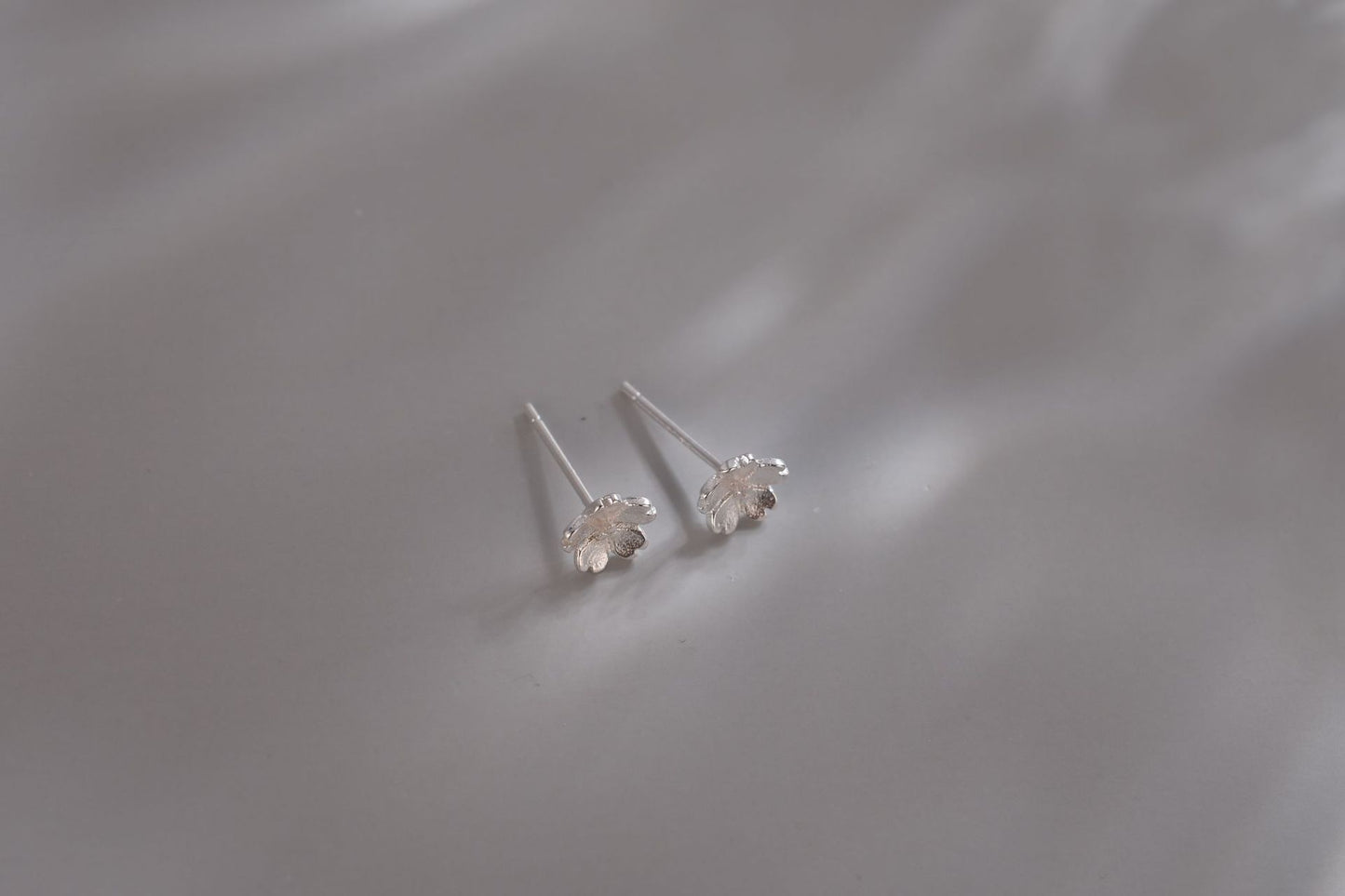 Temperamental Personalized Little Daisy Ear Sterling Earrings