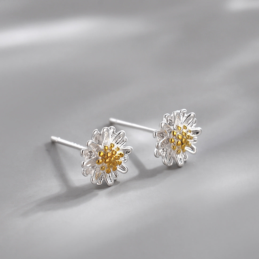 Temperamental Personalized Little Daisy Ear Sterling Earrings