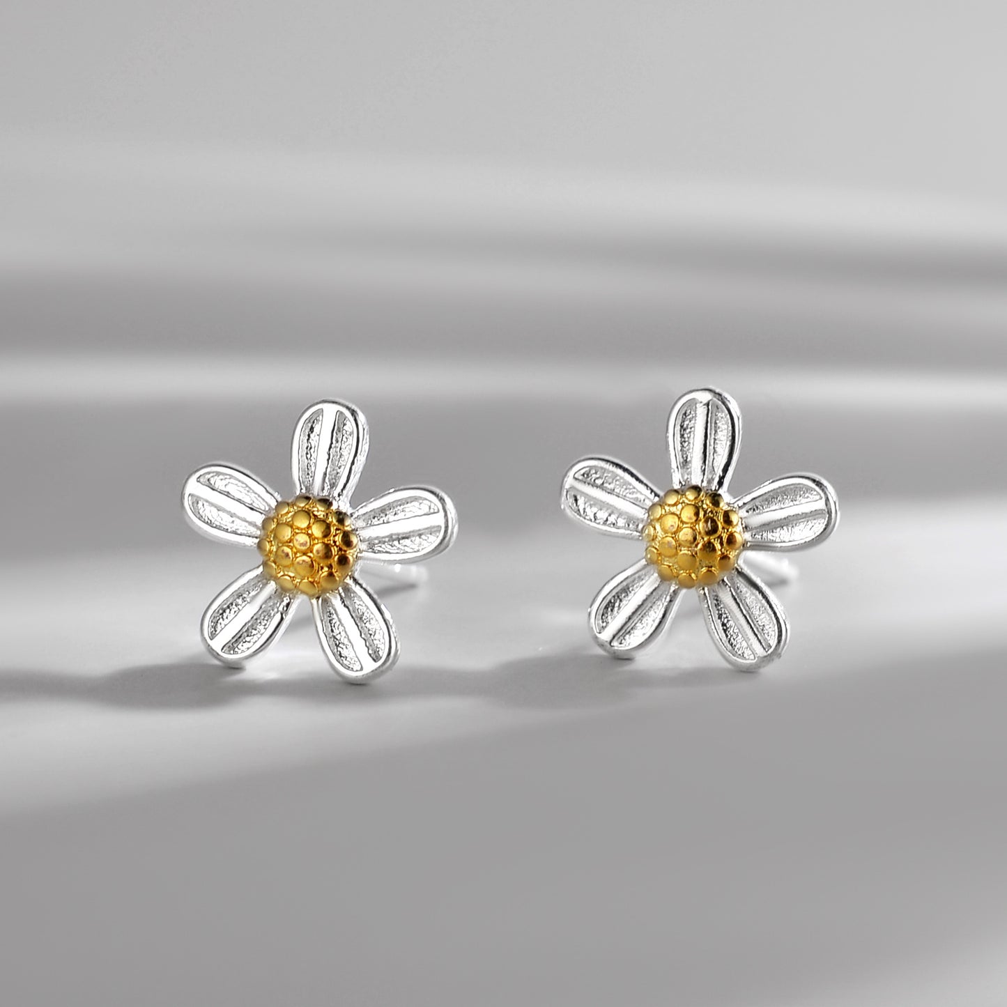 Temperamental Personalized Little Daisy Ear Sterling Earrings