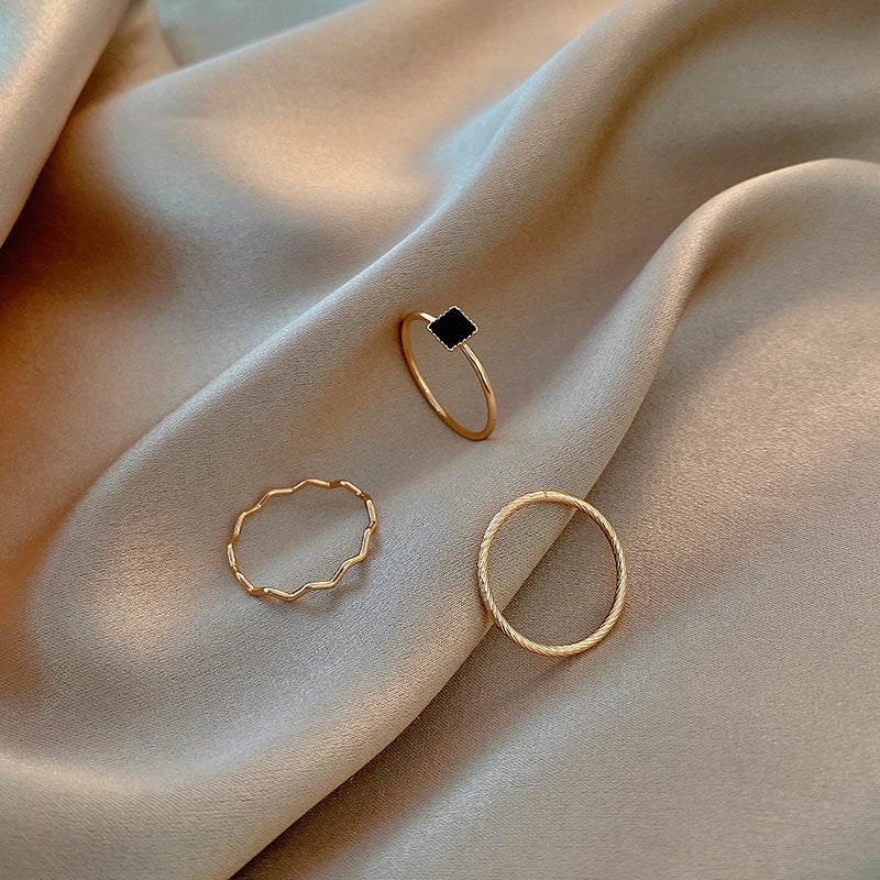 Female Cold Wind Design Knuckle Black Zircon Index Rings