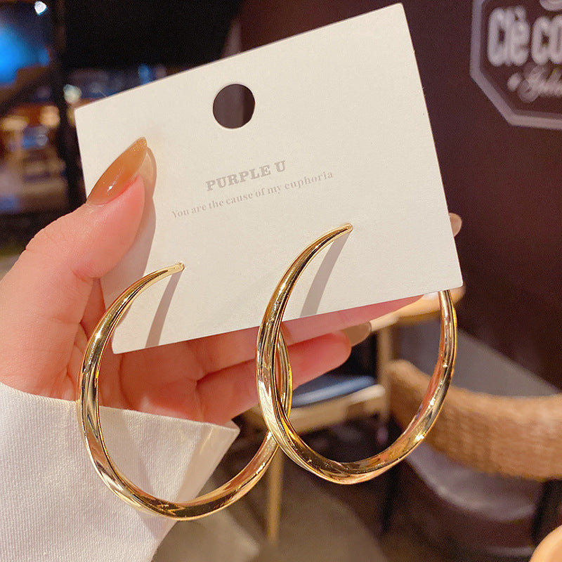 Women's Sier Needle Fashion Personalized Classic Round High Profile Retro High-grade Earrings