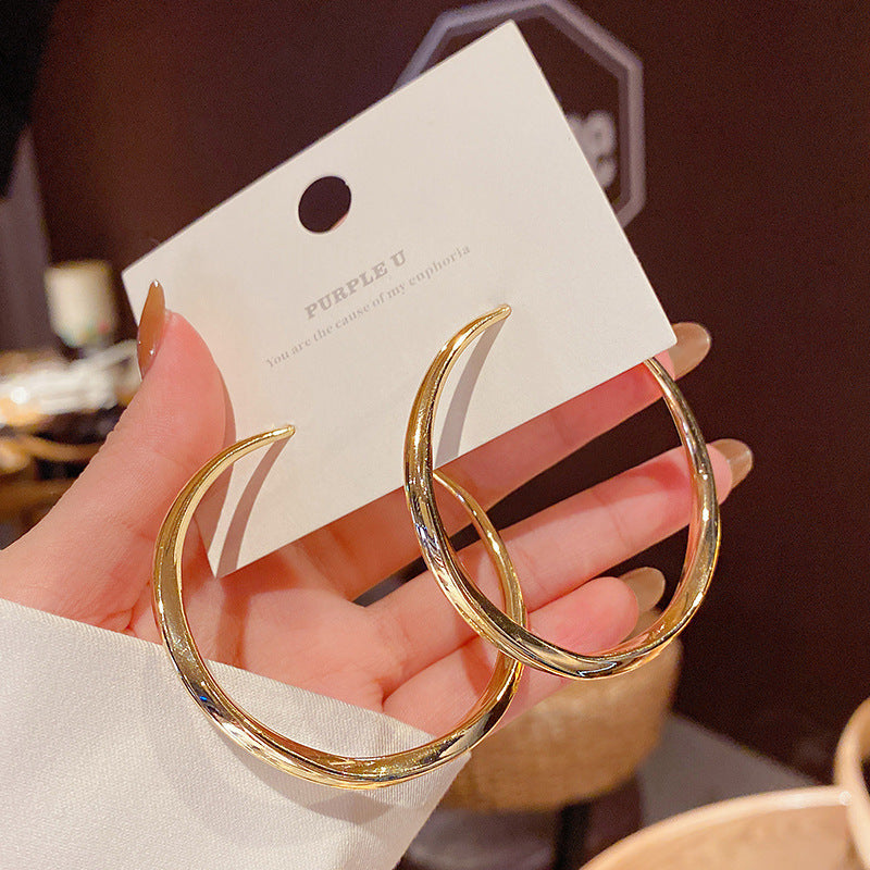 Women's Sier Needle Fashion Personalized Classic Round High Profile Retro High-grade Earrings