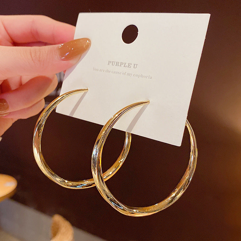 Women's Sier Needle Fashion Personalized Classic Round High Profile Retro High-grade Earrings