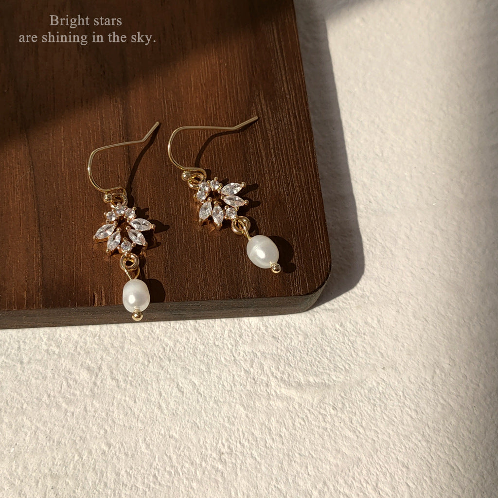 Women's Pearl Micro Inlaid Zircon Handmade Design Light Luxury For Simple Rings