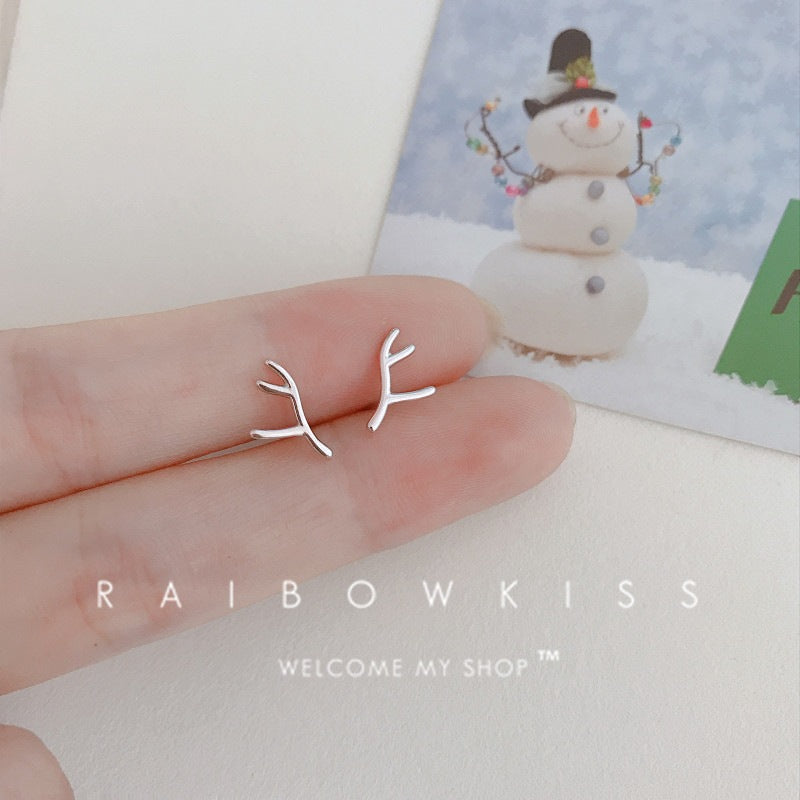 Women's Korean Style Mini Sweet Fresh Star Moon Simple Stud Earrings