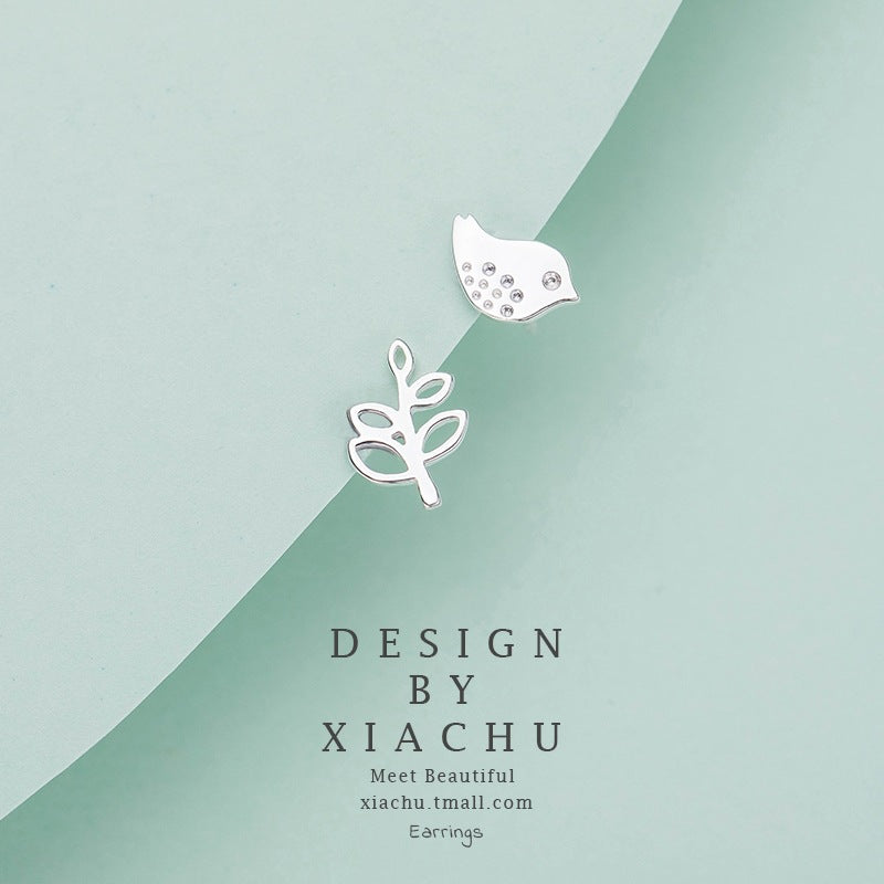 Women's Korean Style Mini Sweet Fresh Star Moon Simple Stud Earrings