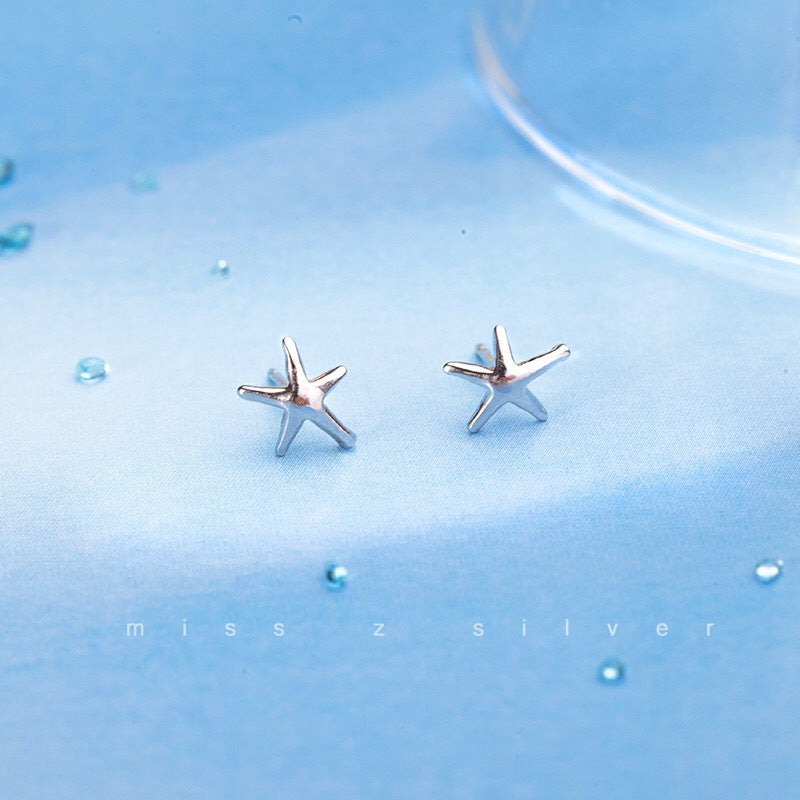 Women's Korean Style Mini Sweet Fresh Star Moon Simple Stud Earrings