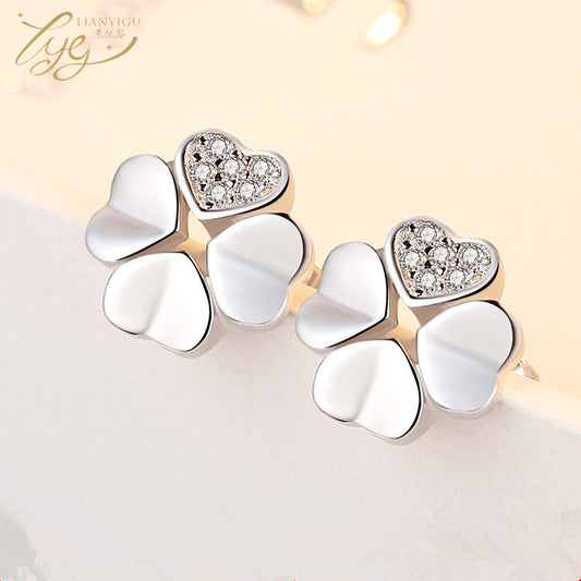 Women's Four Leaf Clover Ear Temperamental Personalized Stud Earrings