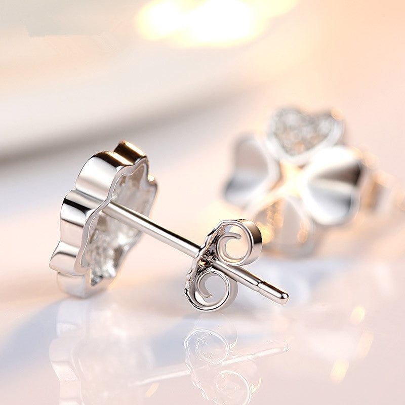 Women's Four Leaf Clover Ear Temperamental Personalized Stud Earrings