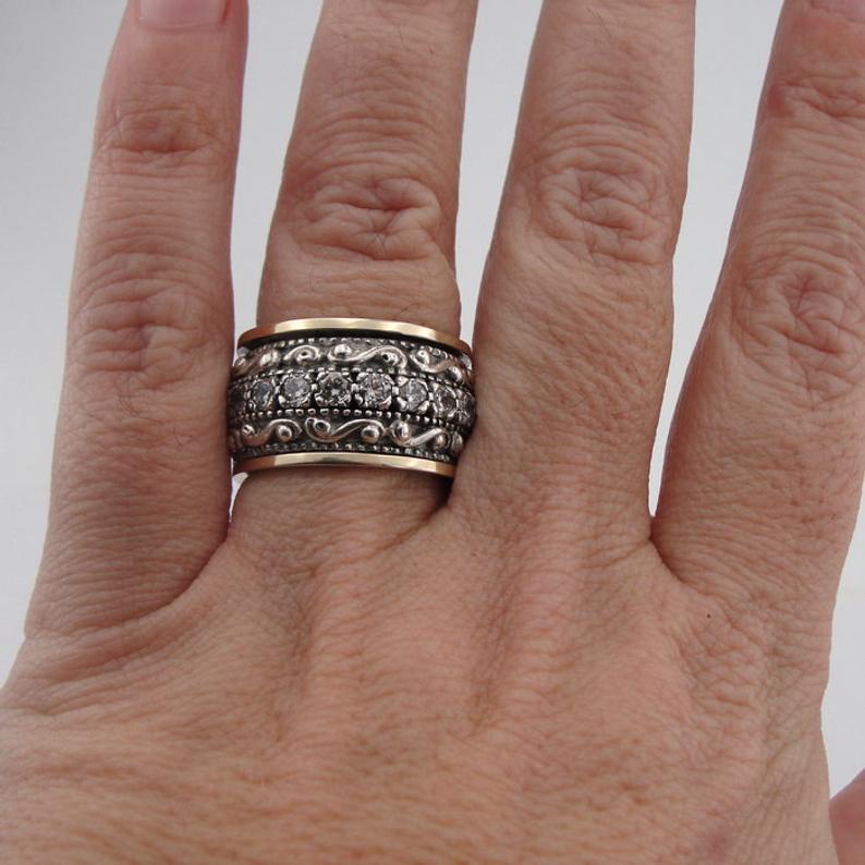 Women's Ethnic Carved Alloy Wide Version Exaggerated Rings