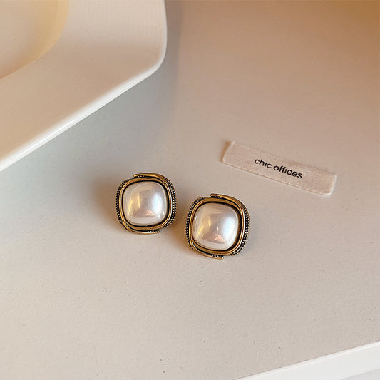 Women's French Retro Geometric Square Pearl Simple Niche Temperament Personalized Earrings