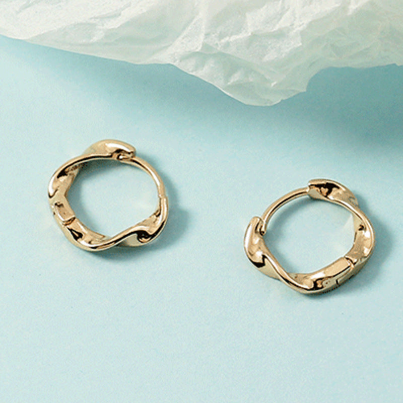 Women's Simple Wave Shape Twist Fashion Before Earrings