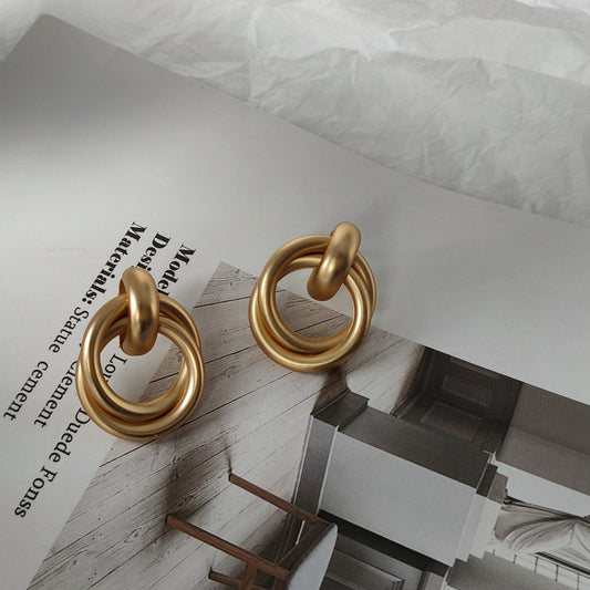 Women's Matte Sier Needle Korean Simple Geometric Bends And Earrings