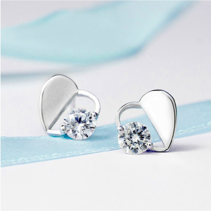 With You In Mind Female Heart-shaped Earrings