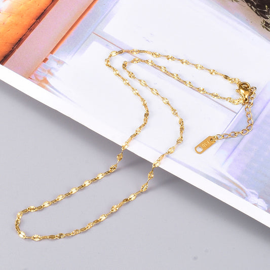 Women's Gold-plated Lip With Pattern Fashion Short Personality Neck Necklace