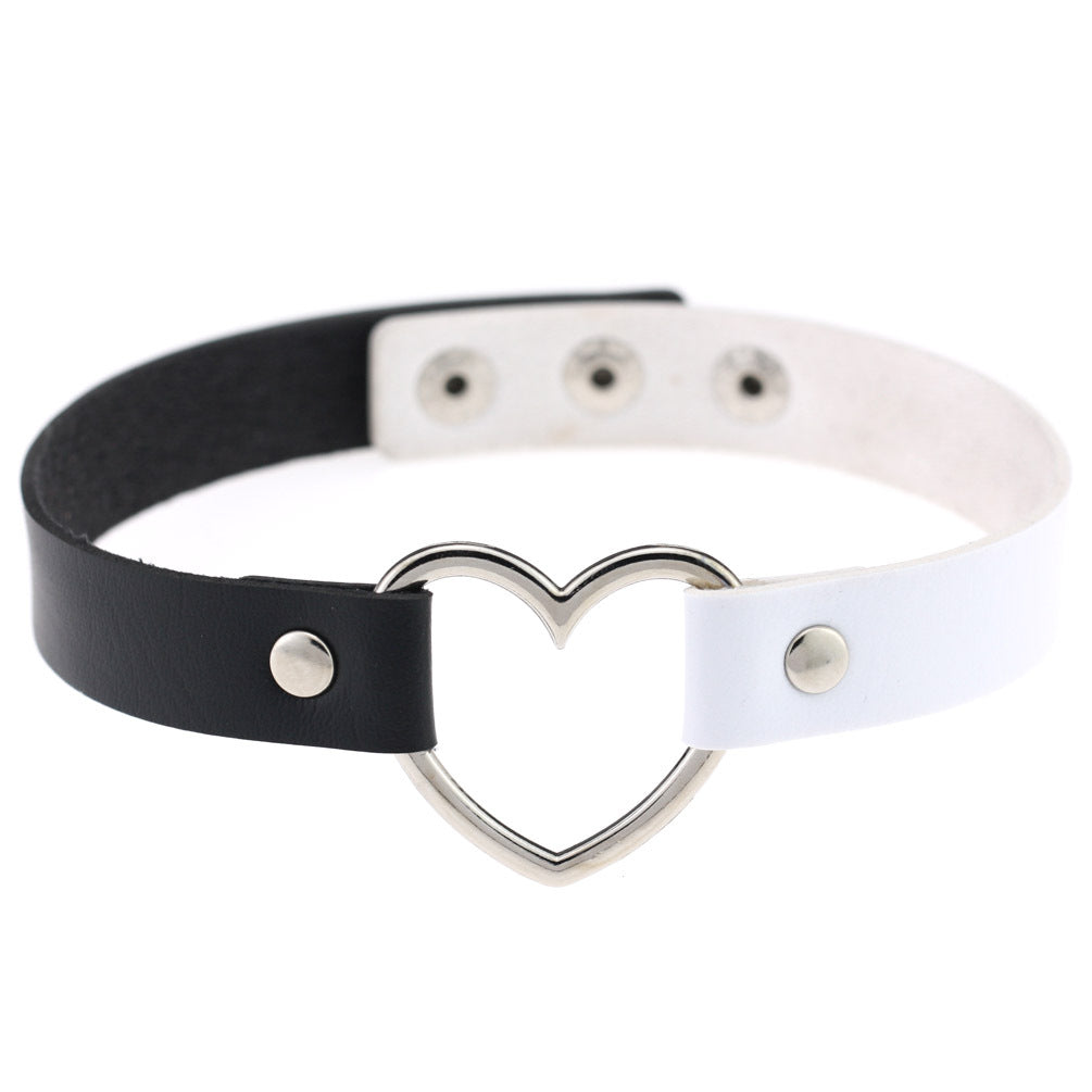 Women's Soft Black Leather Peach Heart-shaped Collar Neck Band Clavicle Necklaces