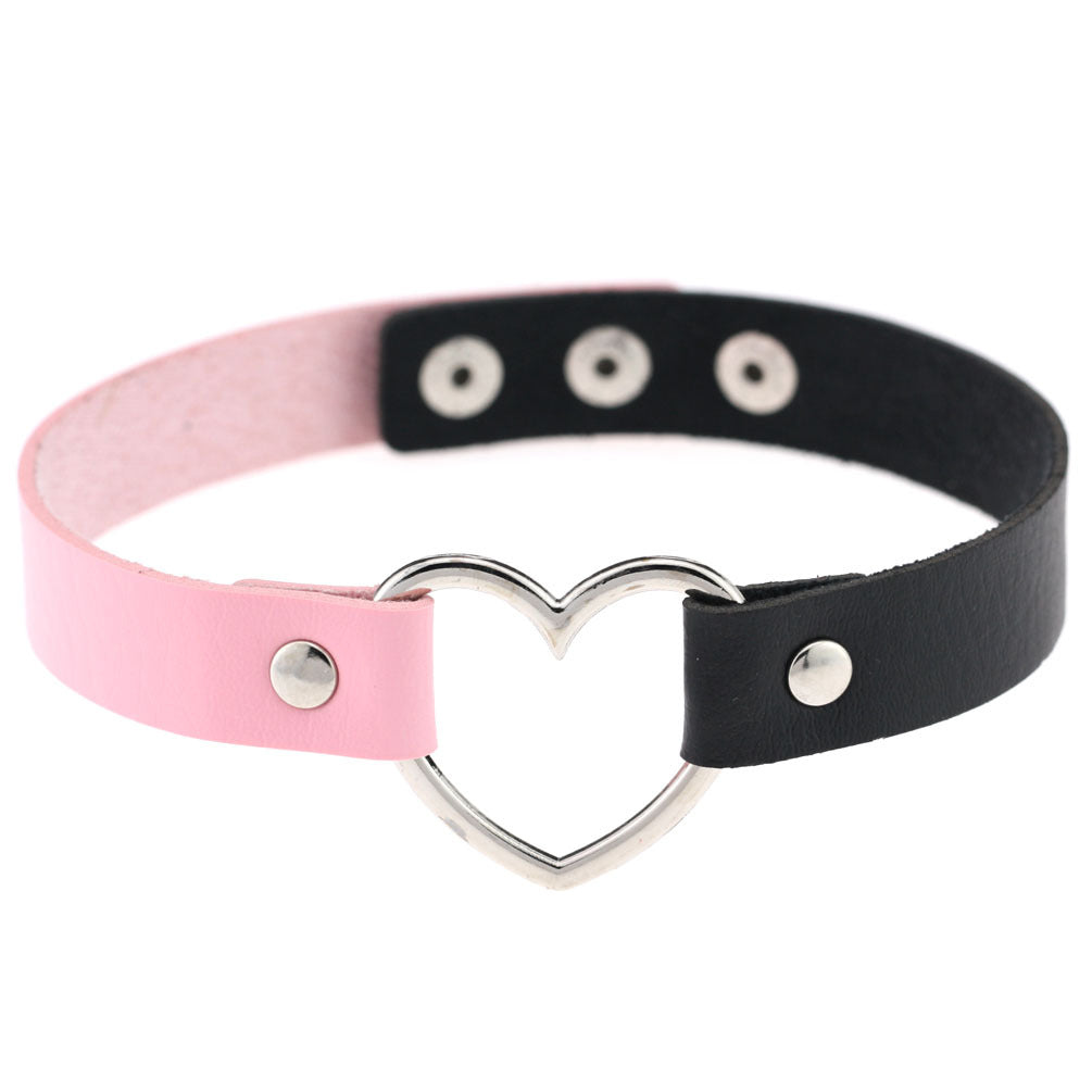 Women's Soft Black Leather Peach Heart-shaped Collar Neck Band Clavicle Necklaces