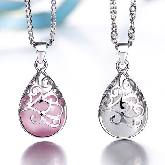 Women's Sier Plated Moonlight Opal Fashion Love Pendants