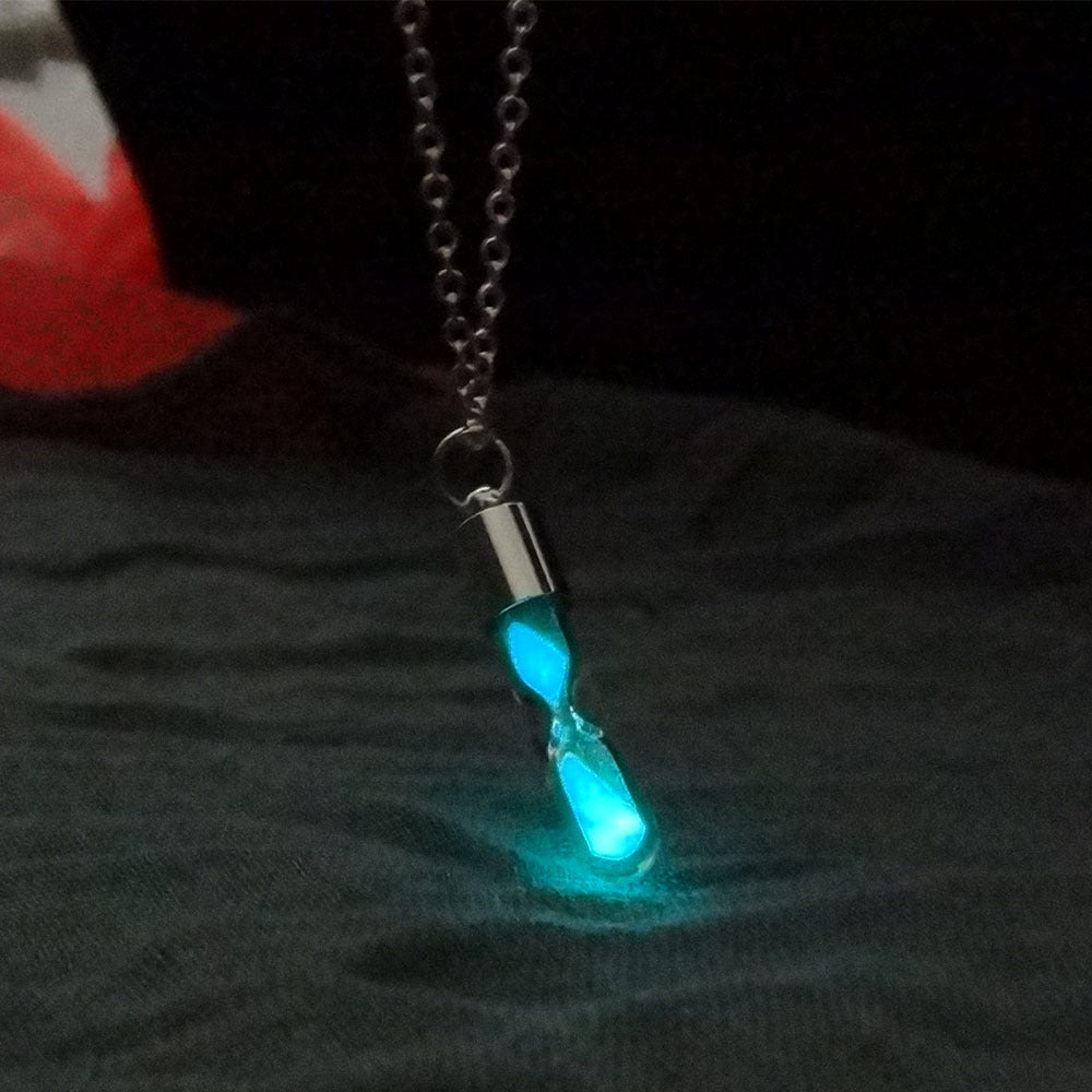 Women's Hourglass Crystal Personalized Noctilucent Quicksand Ing Necklaces