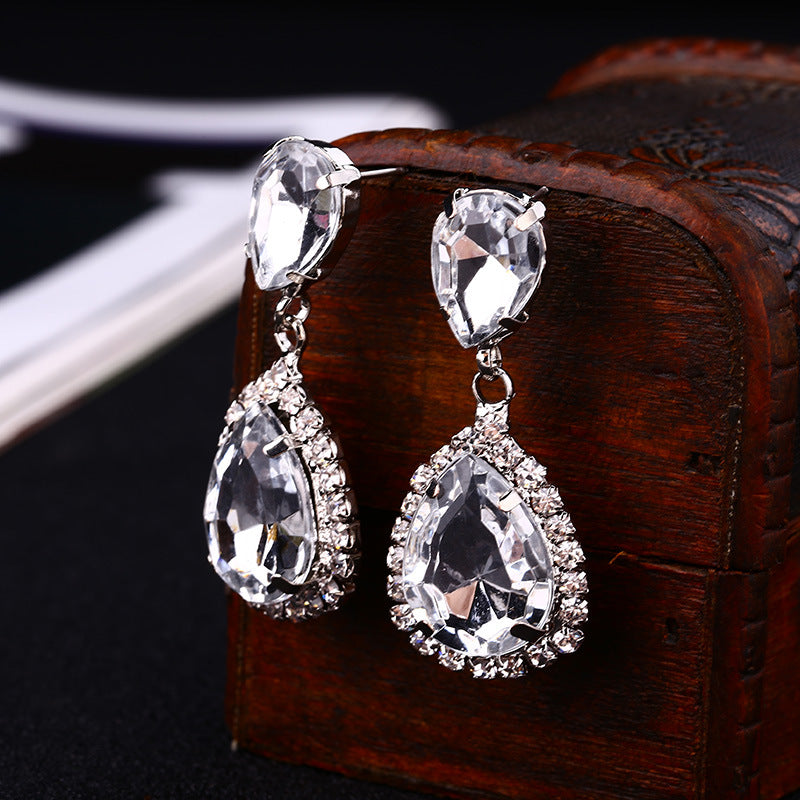 Women's Korean Fashion Shiny Water Drop Crystal Earrings