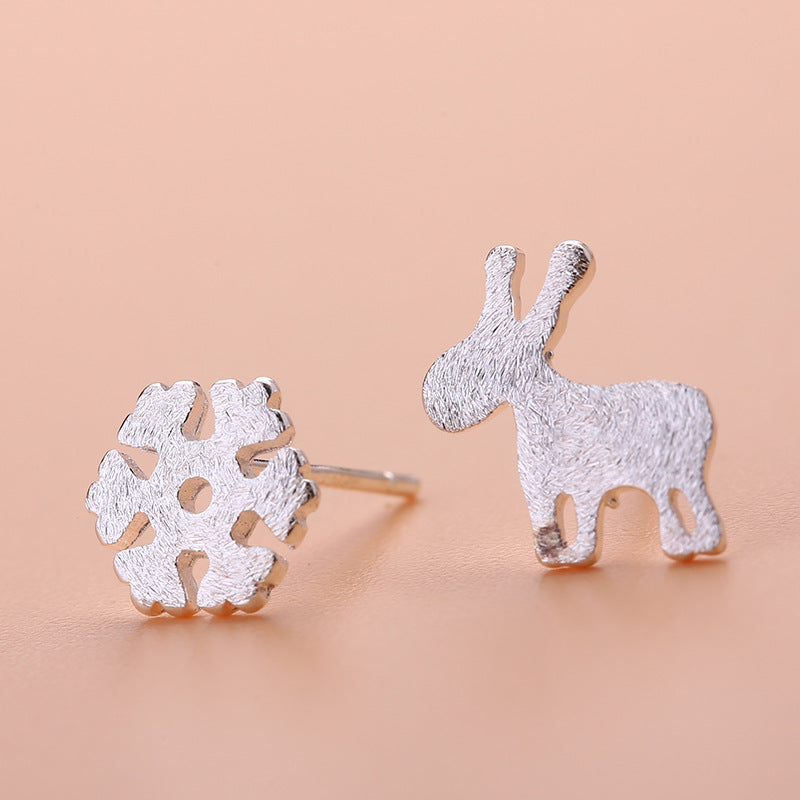 Graceful Petite Statement Cat Korean Style Stud Earrings