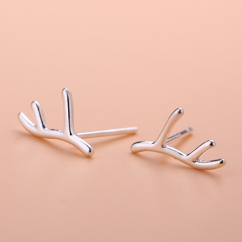 Graceful Petite Statement Cat Korean Style Stud Earrings