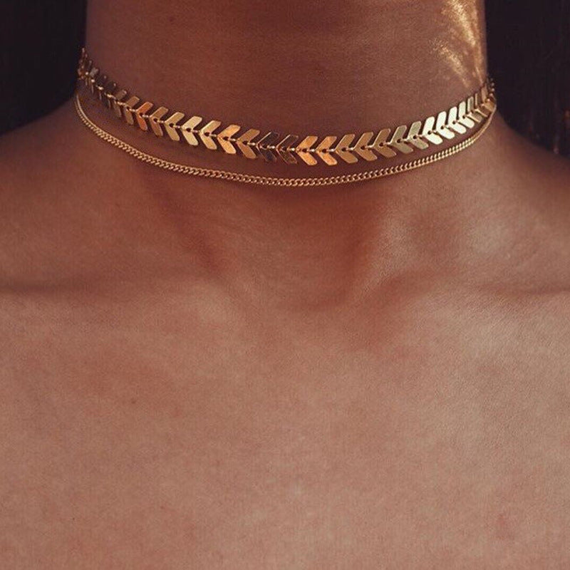 Graceful Fashionable Fishbone Chain Sequined Short Necklaces