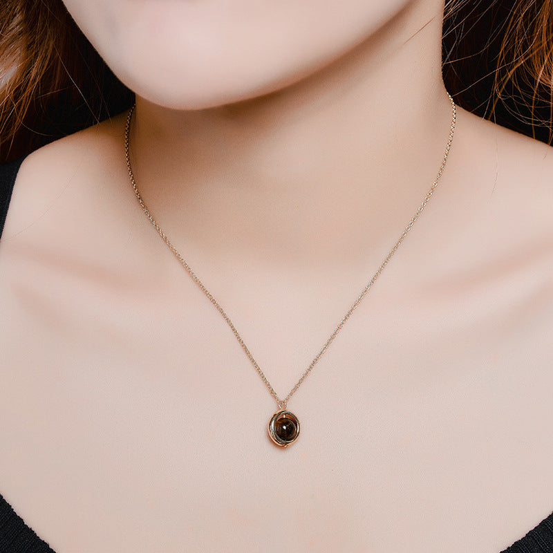 Women's Style Popular Pink Crystal Strawberry Fresh Clavicle Chain Simple Attracting Necklaces