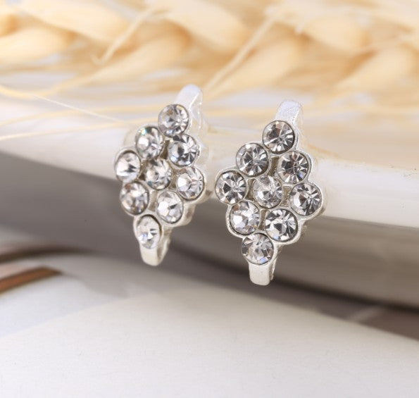 Women's Temperament Small Ear Steel Needle Love Heart Earrings