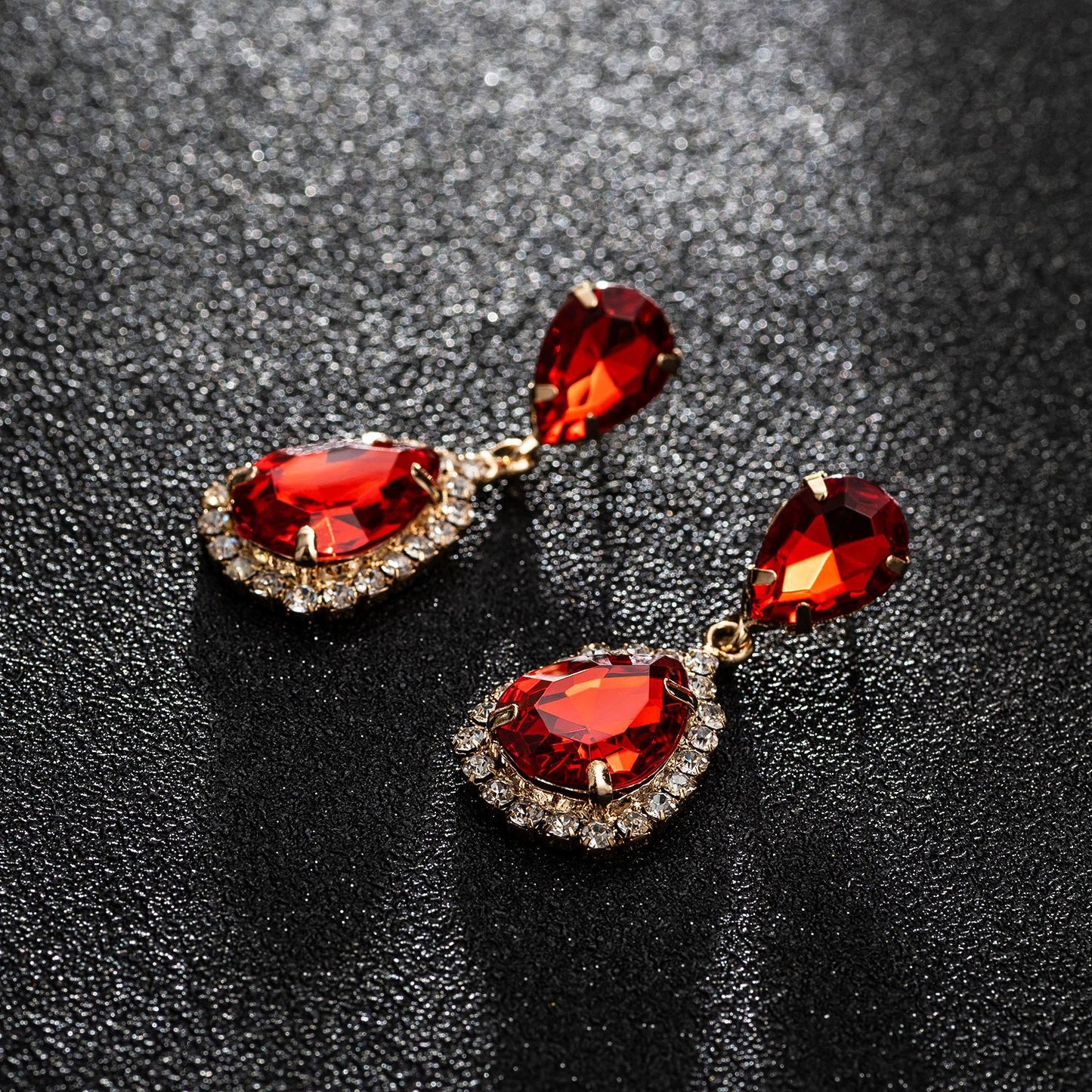 Women's Korean Fashion Shiny Water Drop Crystal Earrings