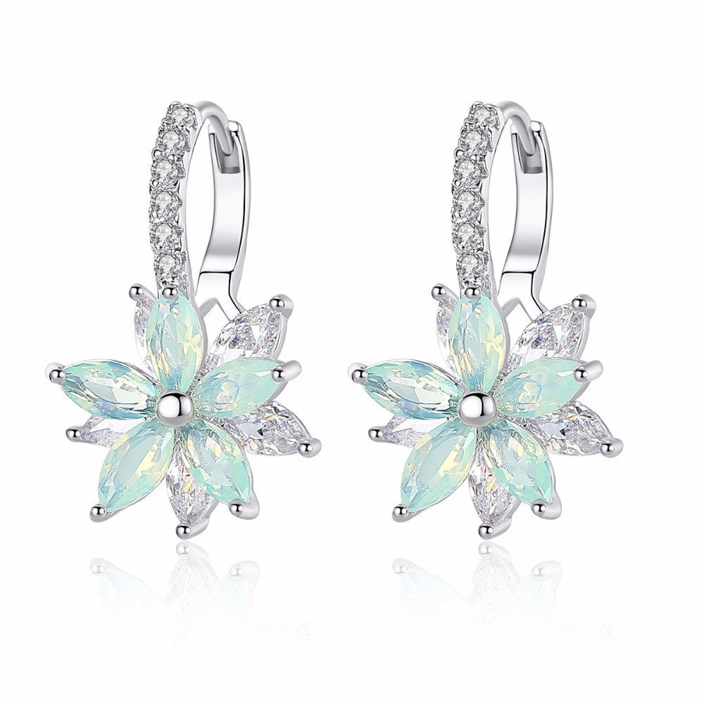 Casual Trendy Snowflake Zircon Horse Multicolor Ear Buckle