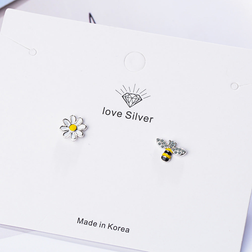 Korean Style Simple Cute Bee Asymmetric Stud Earrings