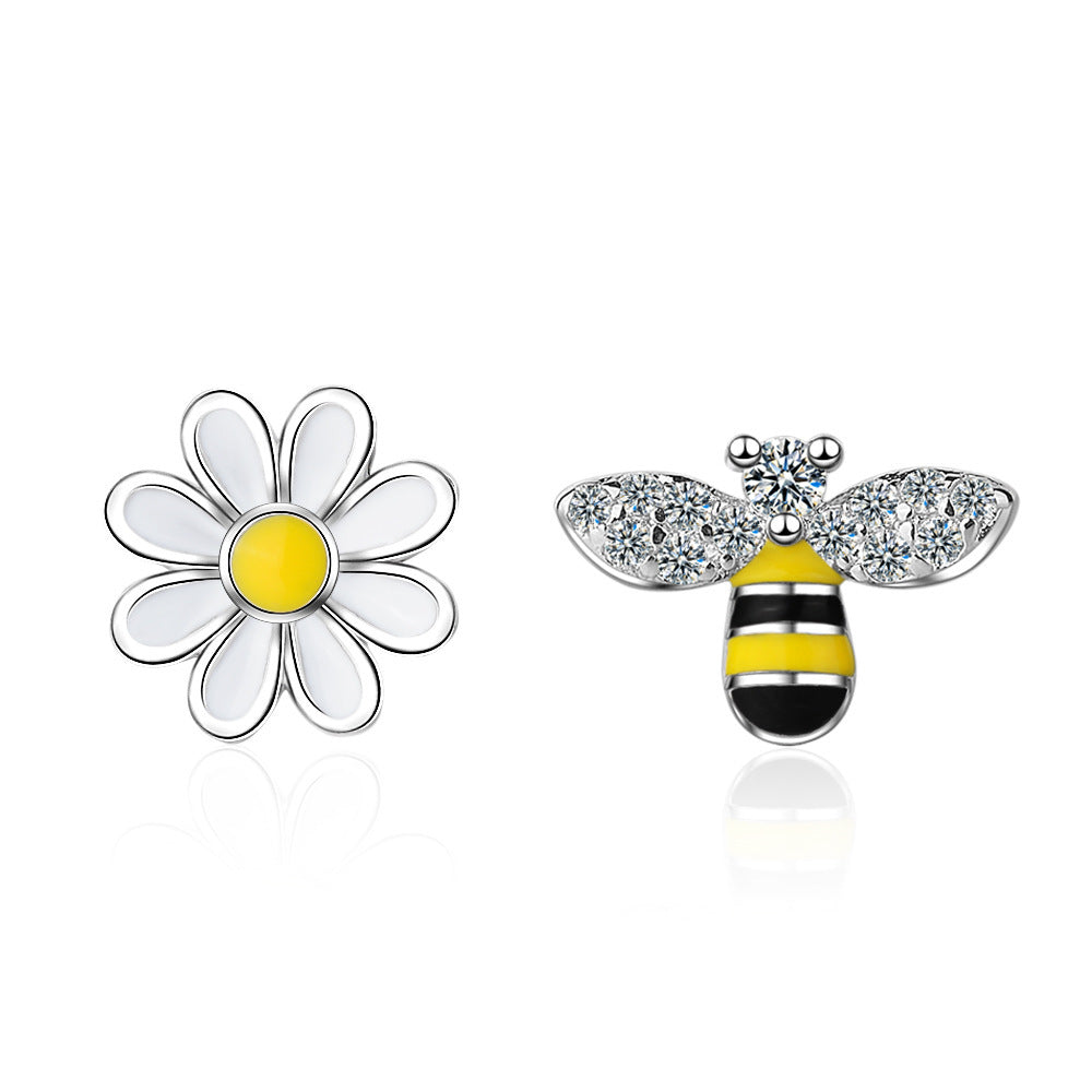 Korean Style Simple Cute Bee Asymmetric Stud Earrings