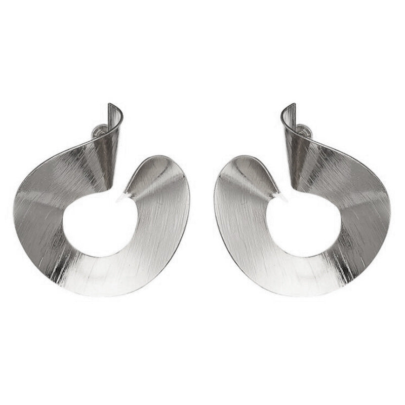 Women's Metallic Irregular Twisted Lantern Geometric Glossy Exaggerated Personalized Earrings