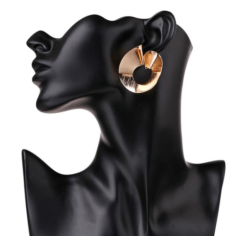 Women's Metallic Irregular Twisted Lantern Geometric Glossy Exaggerated Personalized Earrings