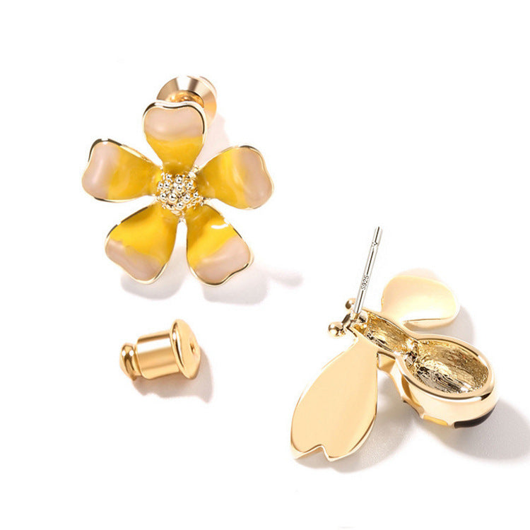 Personality Asymmetric Fresh Fan Small Flower Little Bee Stud Earrings