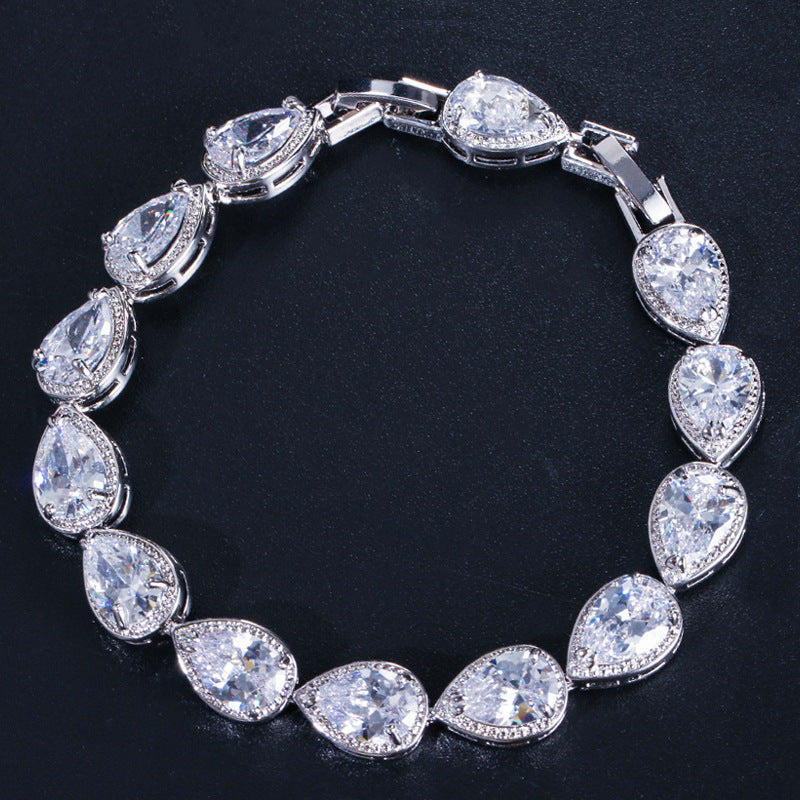 Women's Fashion Trendy Super Flash Drop-shaped Zircon Bracelet