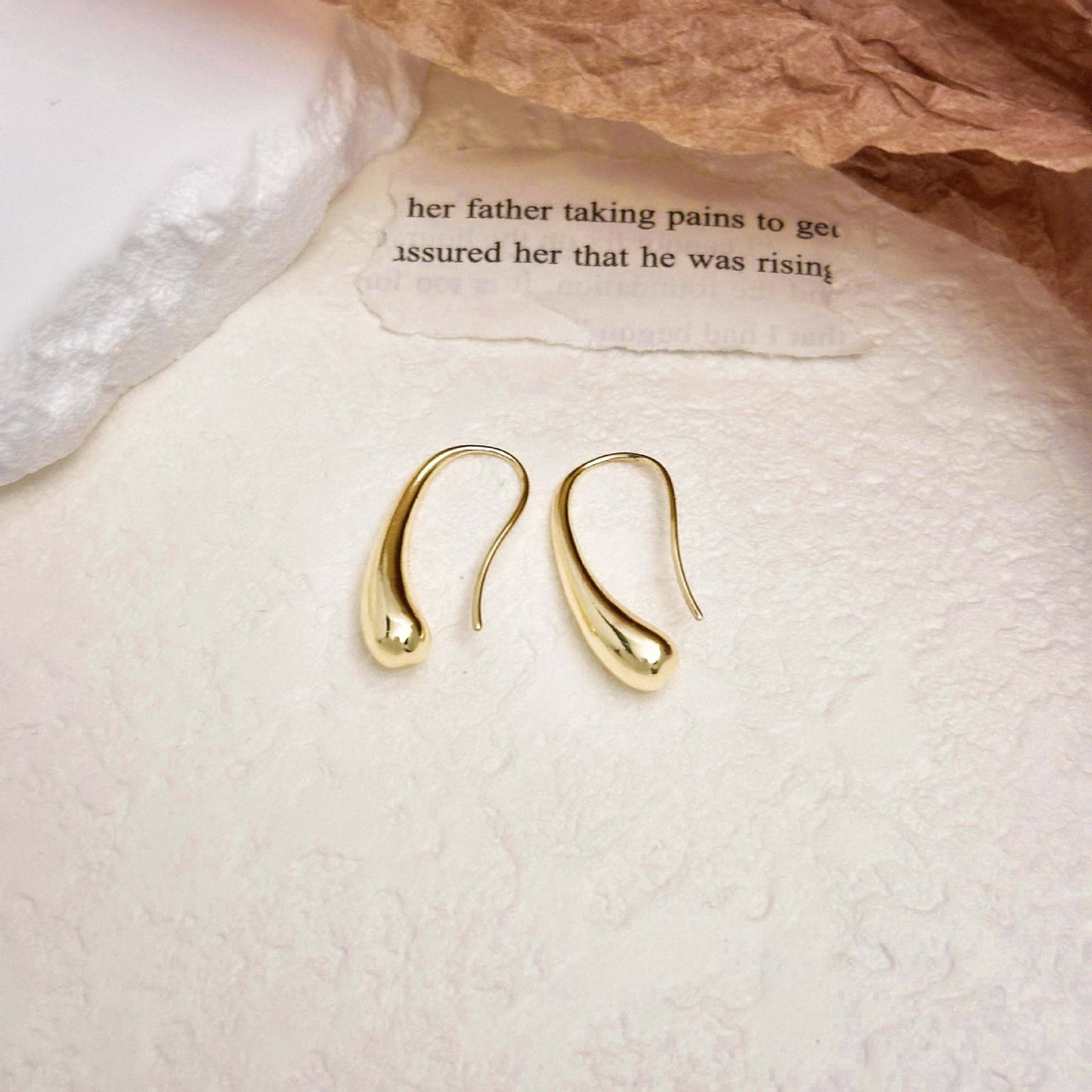 Fashionable Metal Texture Light Luxury Simple Earrings