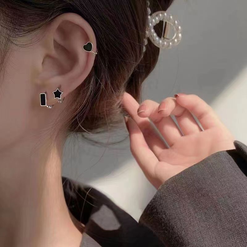 Women's Love Clip Simple Petite Trendy Bone Sweet Cool Earrings