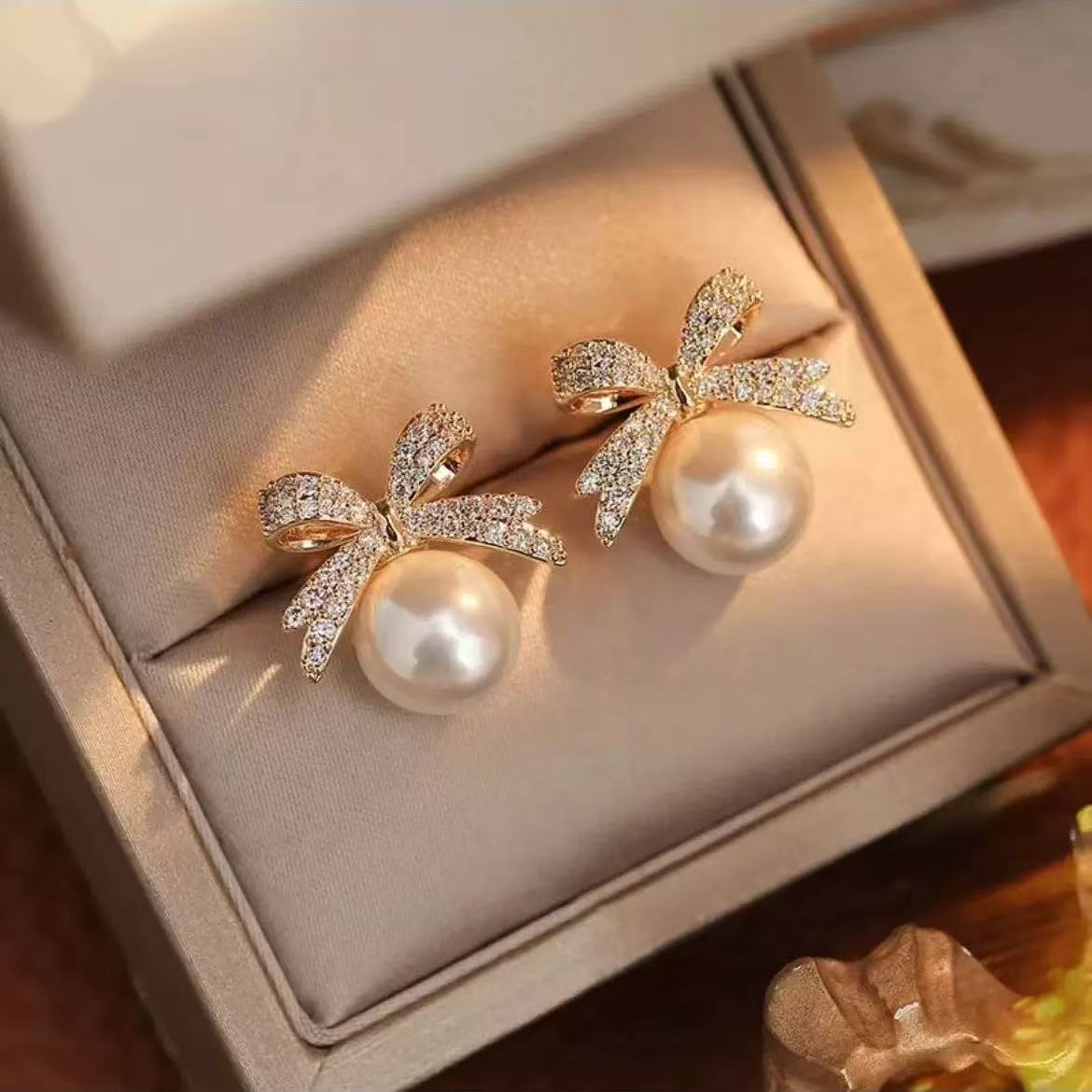 Women's Pair Cross Mirror Classic Fashion Simple Love Heart High-grade Earrings