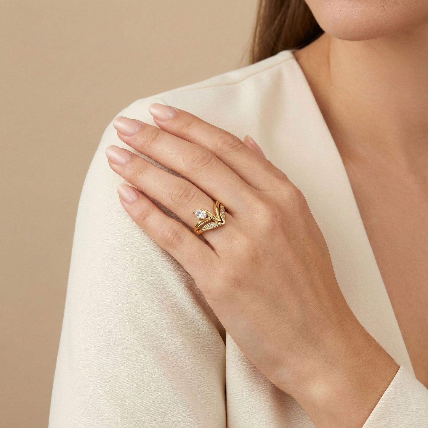 Luxury Flower Gold Exquisite Hollow Anniversary Gift Rings