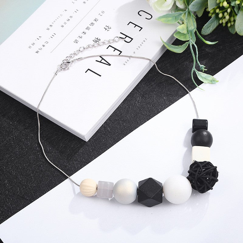 Women's Geometric Beaded Light Luxury Fashion Simple Clavicle Necklaces