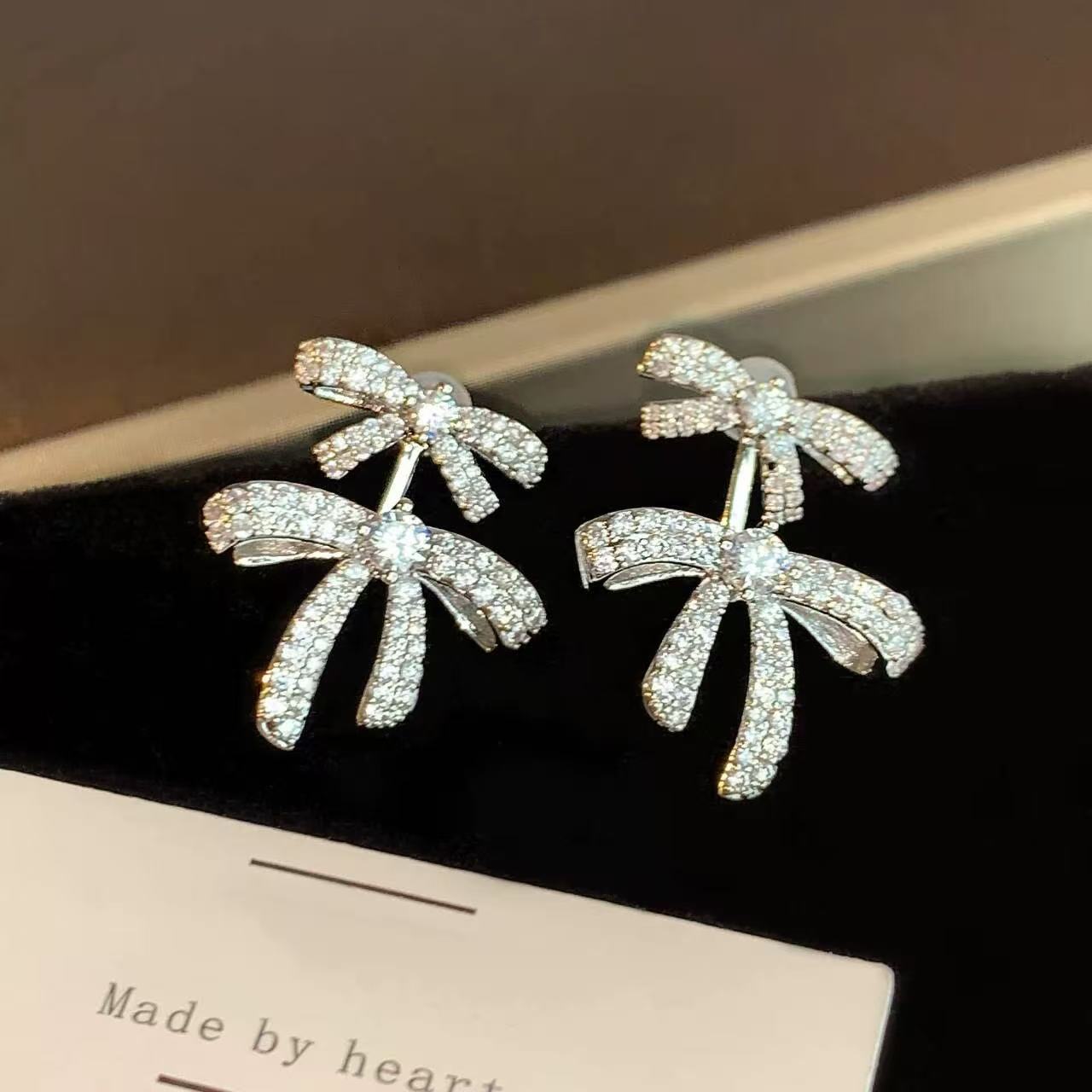 Women's Exaggerated Geometry Metal Circle Tassel Light Luxury High-grade Elegant Ear Earrings