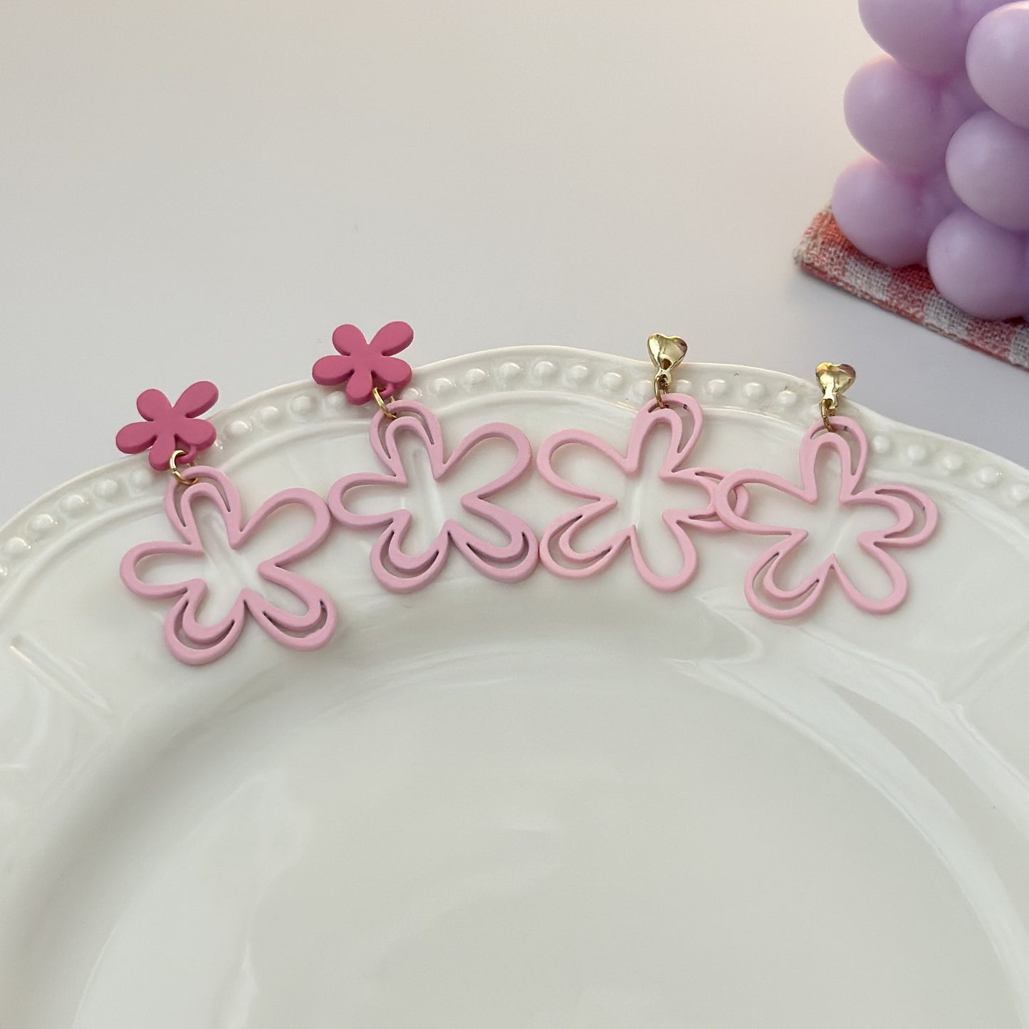 Women's Pink Flower Niche Design French For Ear Earrings
