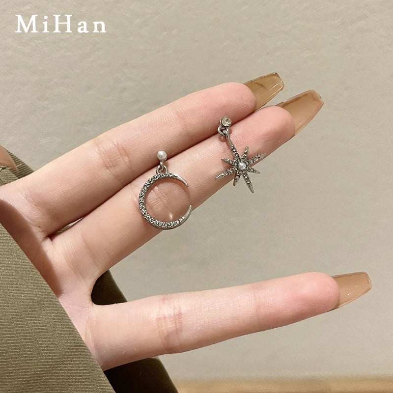 Sier Needle Creative Hot Personality Asymmetric Style Moon Fashion Ear Earrings