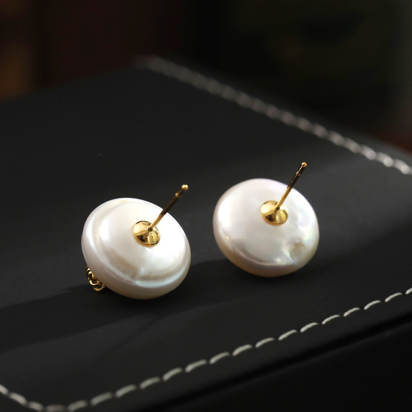 Women's Freshwater Pearl Ear Retro Hipster Tulip Gold Plated Earrings