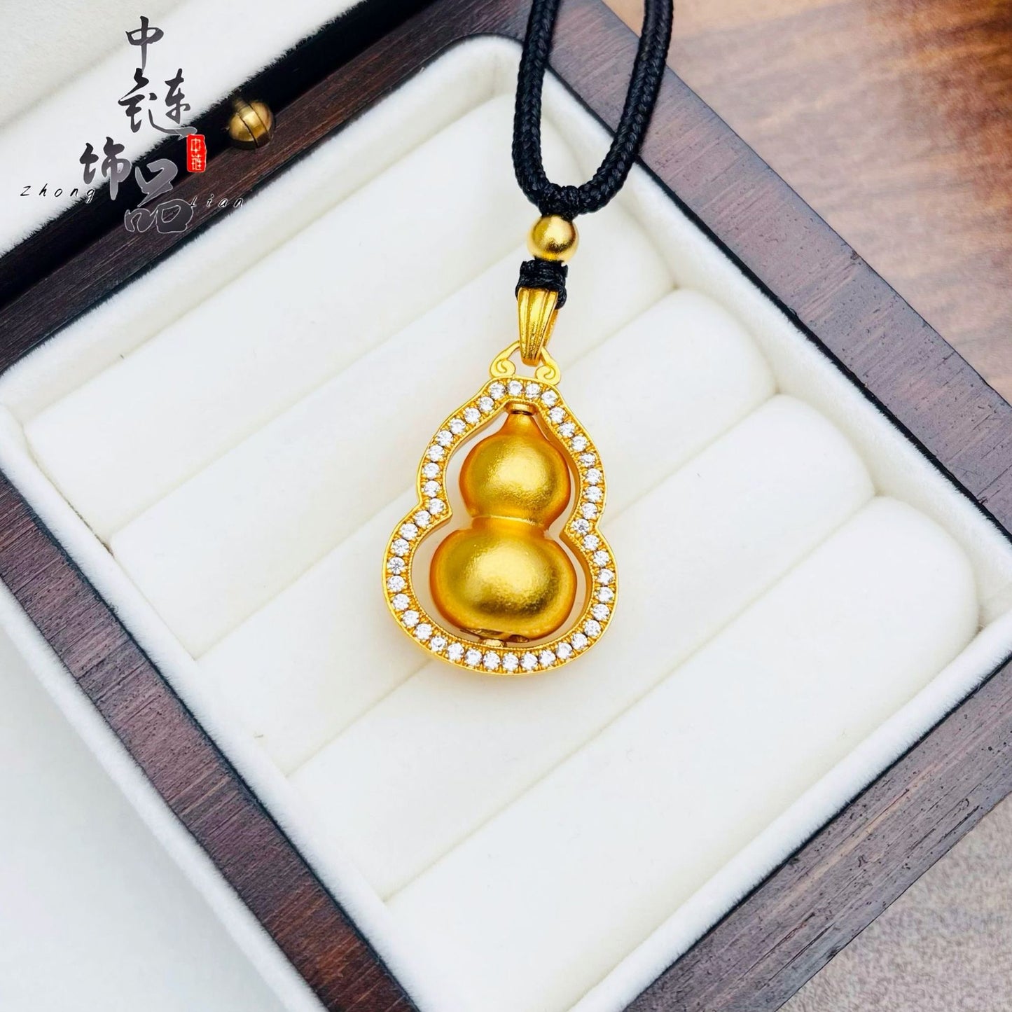 Style Alluvial Gold Rotatable Calabash Pendent Pendants