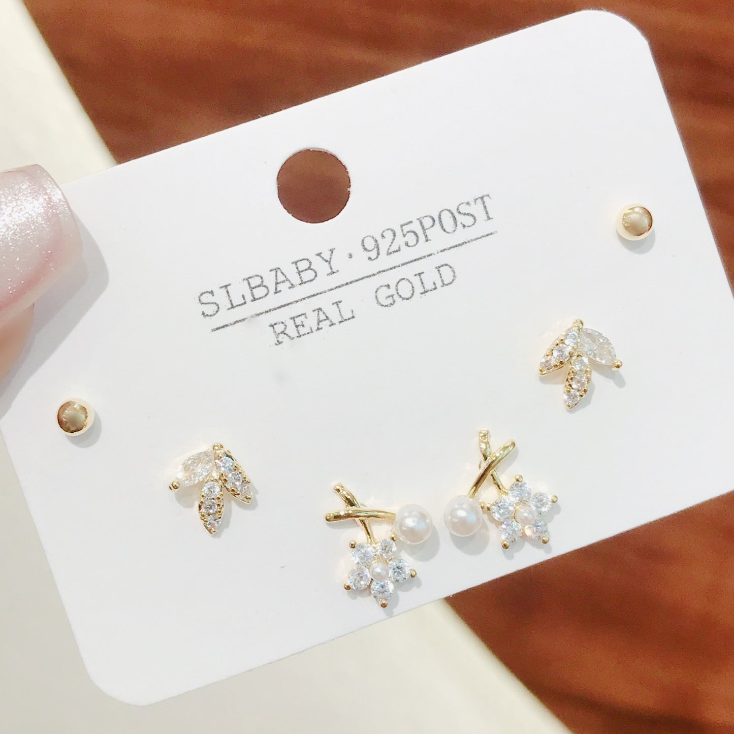 Women's High-grade Pearl Bow Elegant Special Interest Earrings