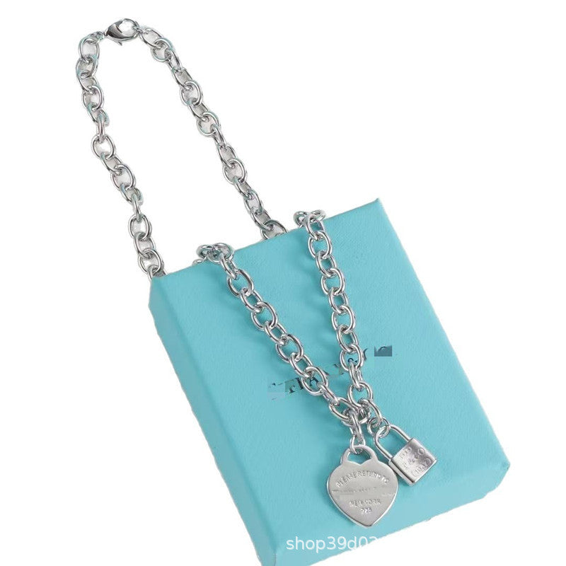 Heart Shaped Love Simple Fashion Classic Enamel Necklace