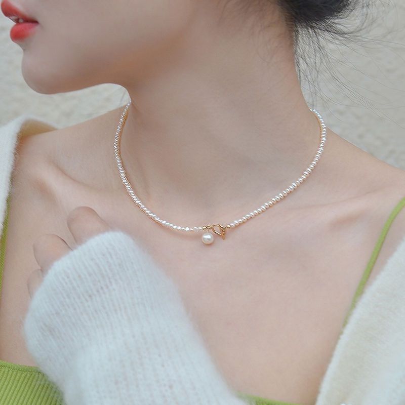 Buckle Female Niche High-grade Glass Short Necklace
